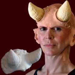 Vakmero Headpiece